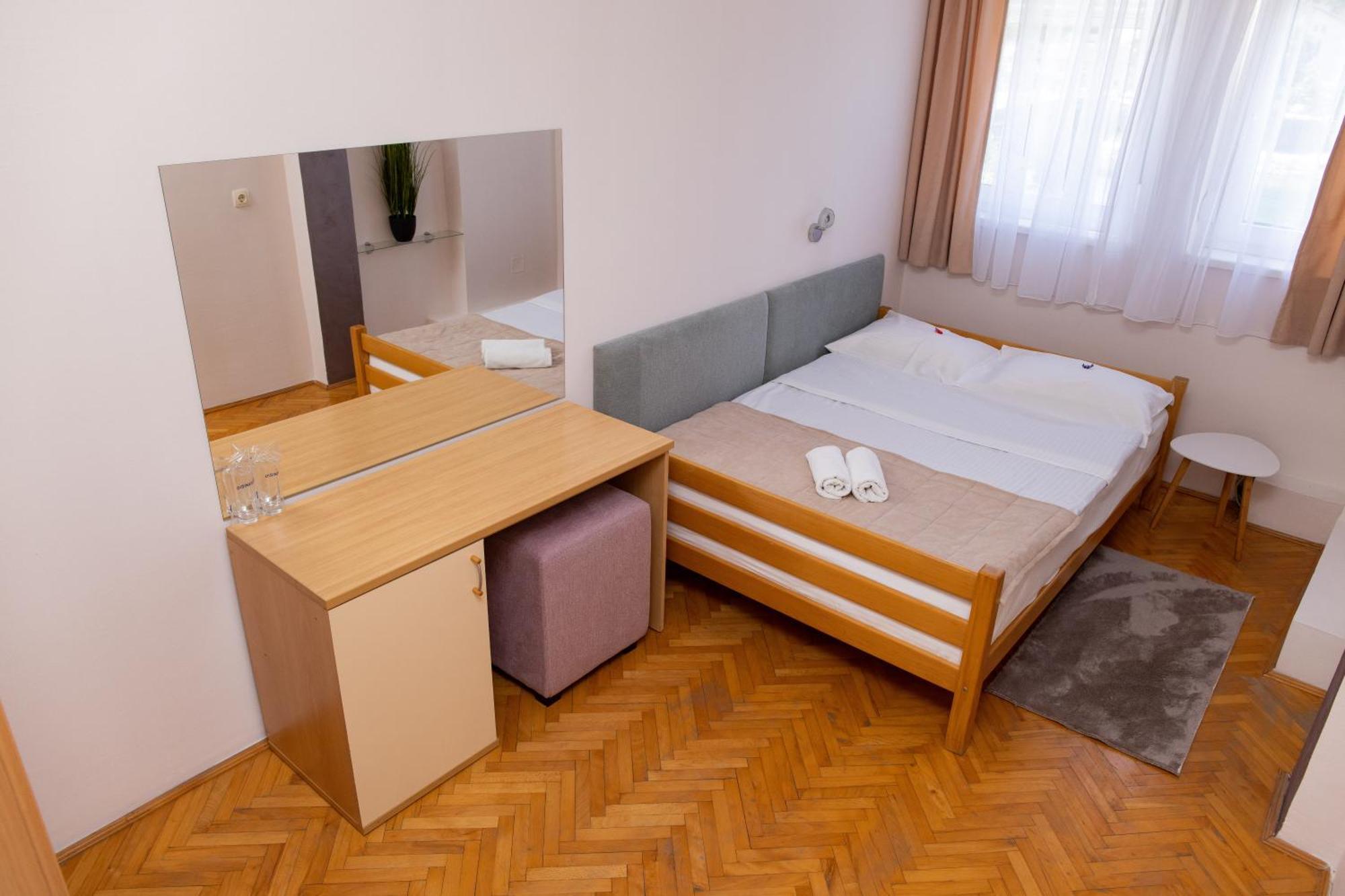 Motel New Sanatron 보산스키 노비 외부 사진