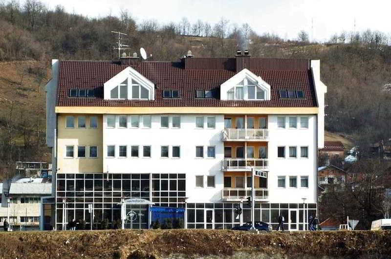 Motel New Sanatron 보산스키 노비 외부 사진